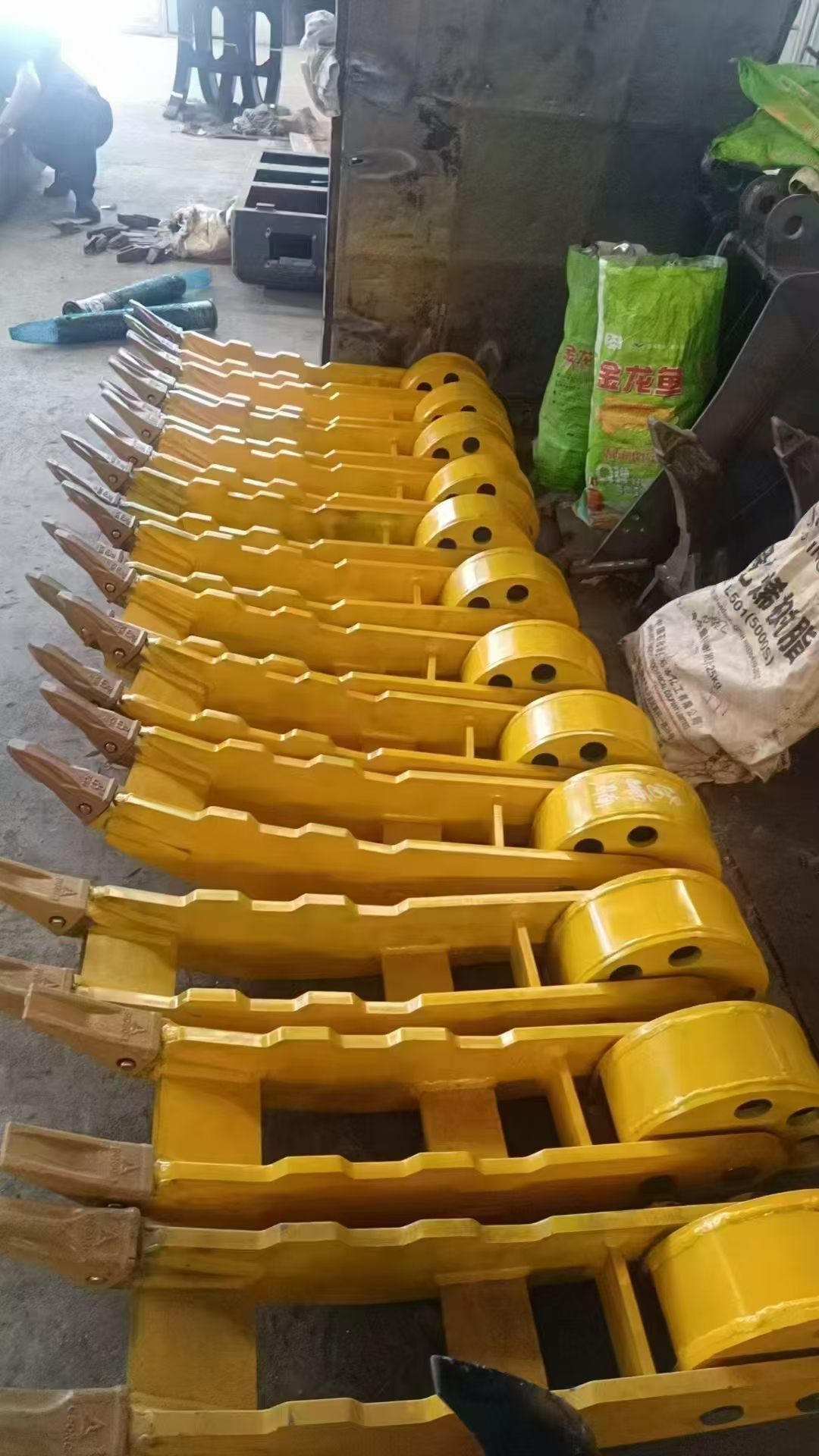 hydraulic thumb