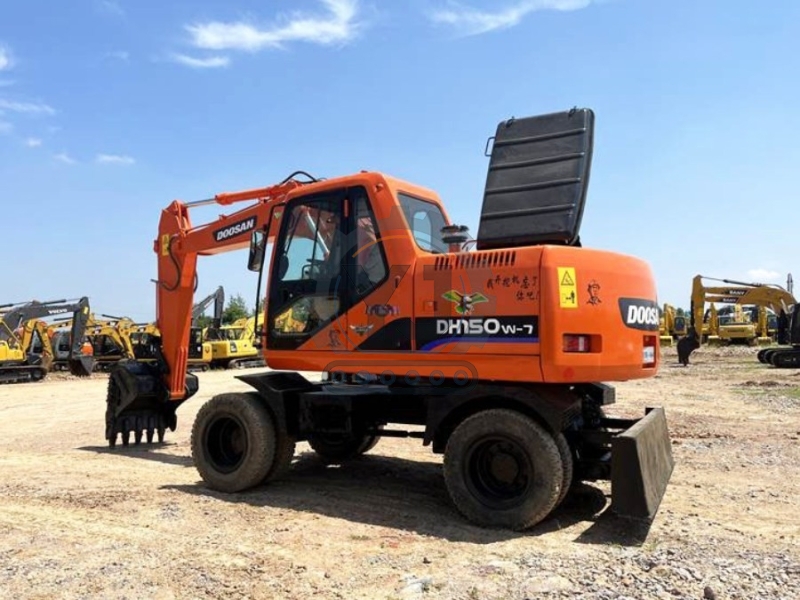 Hydraulic Terrain Wheeled Used Doosan Excavator DH150W 12Tonne