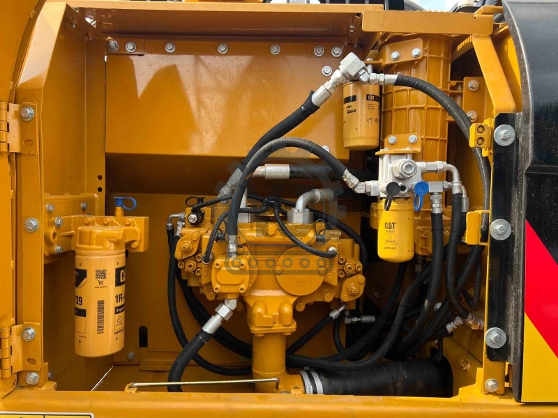 118KW Used Excavator Equipment Caterpillar 323D2 Hydraulic Crawler Excavators