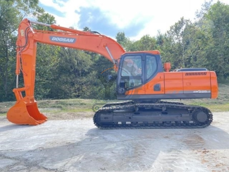 1900KW Doosan DX225LC Used Large Excavators Construction Digging Machine
