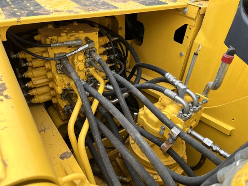 Japanese Hydraulic Used Komatsu PC200-8 Excavator Machine