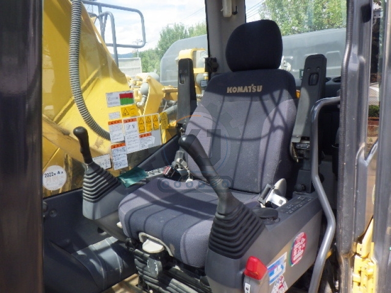 Japan Imported Original Digger Used PC210-11 Komatsu Excavator For Sale