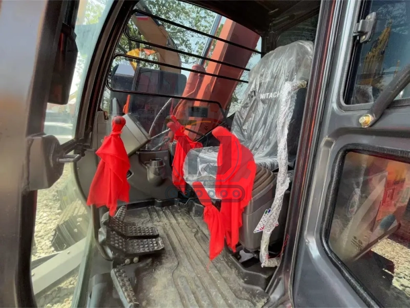 First Class Used Excavators Japan Used Excavator Hitachi ZX70 7 Ton Hitachi Excavator for Sale