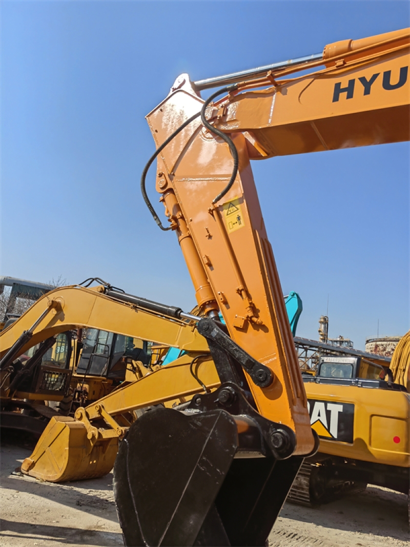 Cheap 30 ton used Hyundai 305 heavy duty excavator
