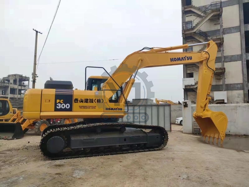 Good Quality Used Excavators komatsu Pc300-7 Japan Brand Second Hand Crawler Excavator 30ton Large Machine Cheap Price for Sale