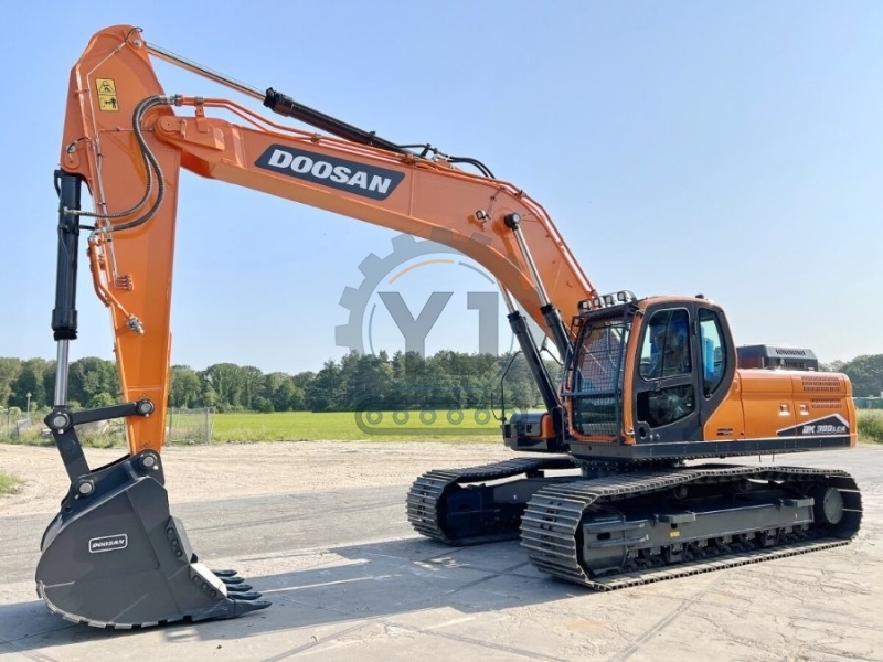 Dx300LC Used Doosan Excavator Equipment For Large Scale Construction