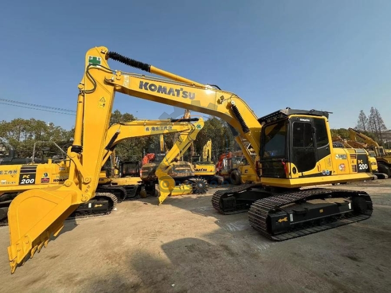 2000KW Engineering Used Komatsu Excavator Equipment PC200-8 19Tonne