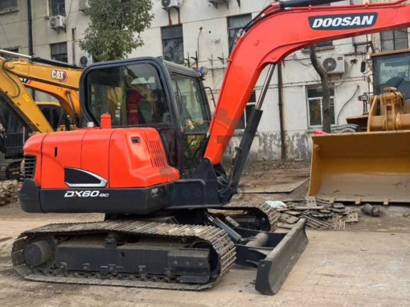 Hydraulic DX60 Doosan Micro Digger 2nd Hand Excavator Crawler 6 Ton