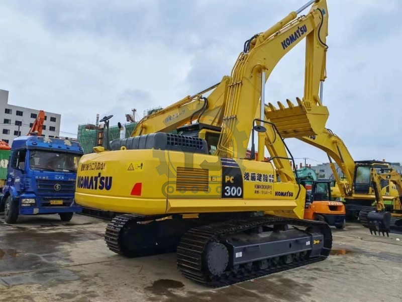 Used KOMATSU PC300-8 300-8 PC300 Excavators PC300-8N1 30 Ton Japan Original Diggers Cheap Price for Sale