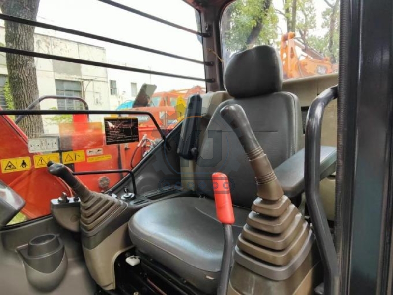 Used Compact Hydraulic Hitachi ZX60 Excavator 5850KG For Mining Construction 60