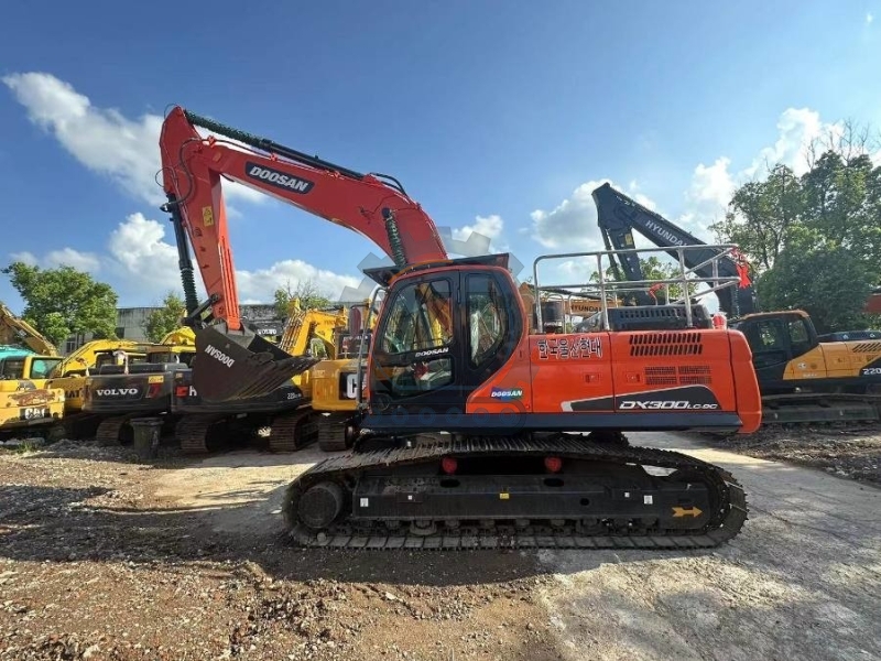Compact Hydraulic Used Doosan Excavator DX300LC Equipment Trader