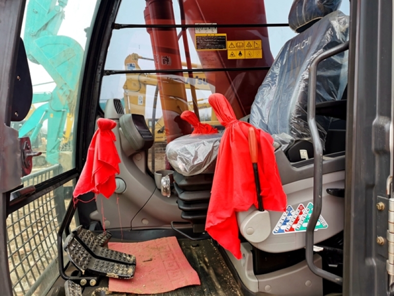 Japan Original Used Hitachi zx200 Excavator Second Hand Machinery