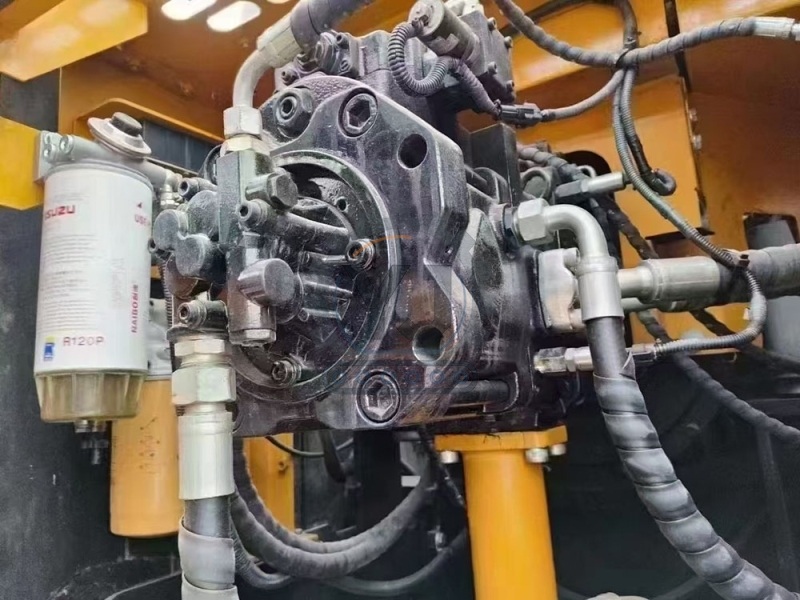 Bucket Rod Digging Force 180kN SANY 365H Used Crawler Excavator Engine Cooled to 50℃ in Desert Test