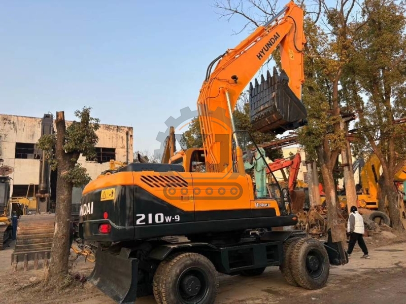 R210w-9 Wheel Used Hyundai Excavator 21950KW 21 Ton For Construction