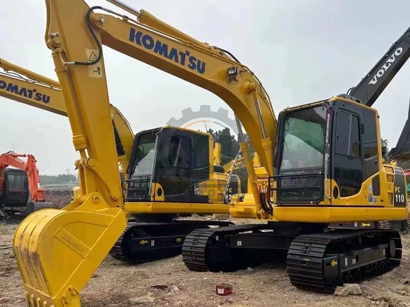 Used komatsu PC110 Original Japan 11Ton High Work Efficiency and Low Working Hours Middle Digger Imported From Japan