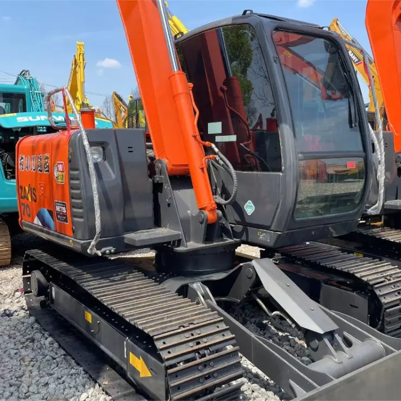 First Class Used Excavators Japan Used Excavator Hitachi ZX70 7 Ton Hitachi Excavator for Sale