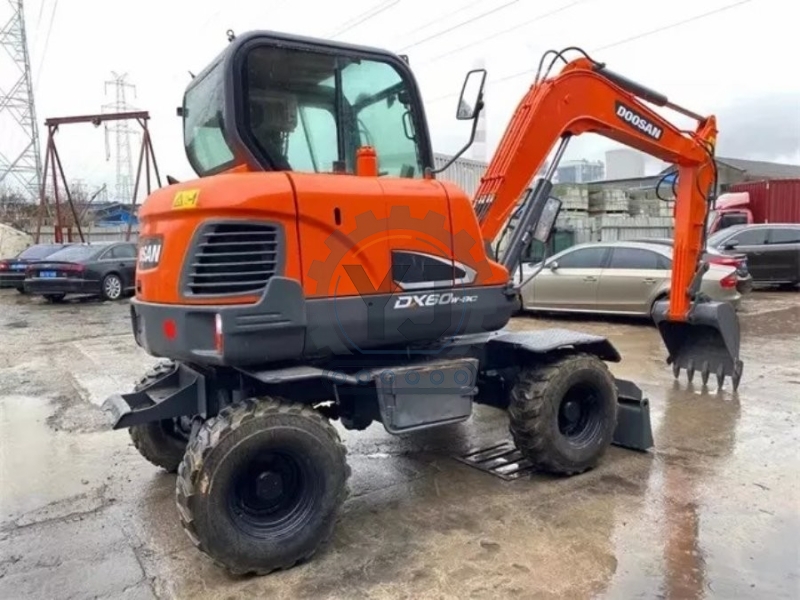 Mini Wheel Used Doosan Excavator DX60W-9C Second Hand 5700KG