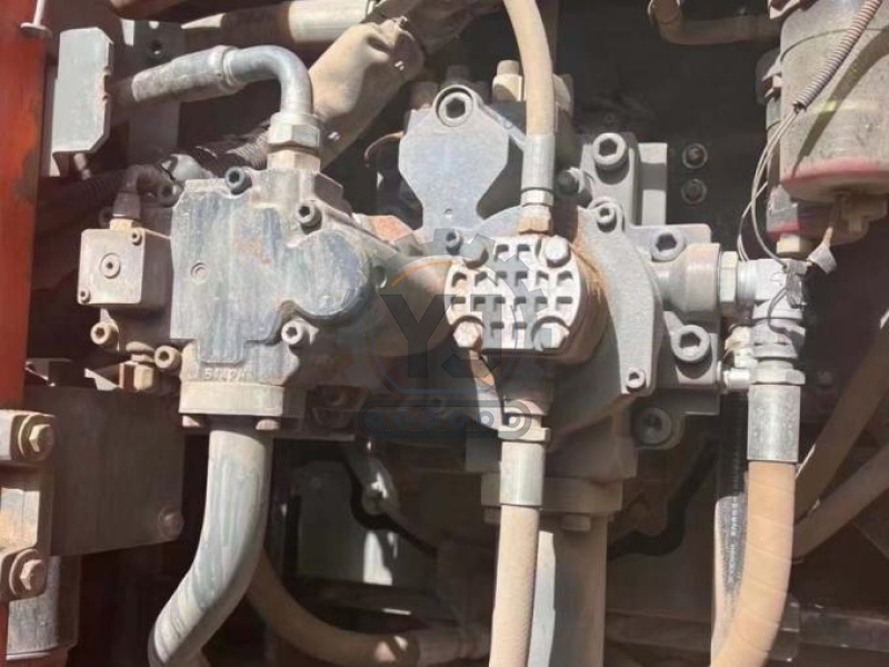 Large Scale ZX490 Used Hitachi Excavator 49T Crawler Digger ISURU Engine