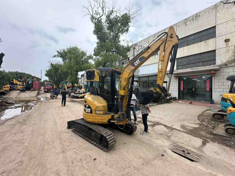 3150KG Caterpillar 303 Mini Used Excavator Second Hand Micro Digger