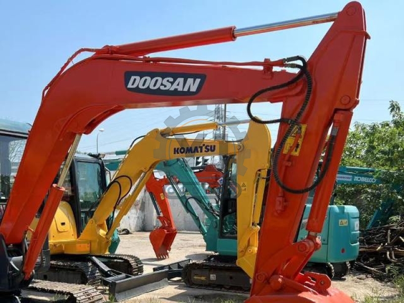 DX55-9C Original Korea Used Doosan Excavator Crawler Mini Digger 5 Ton