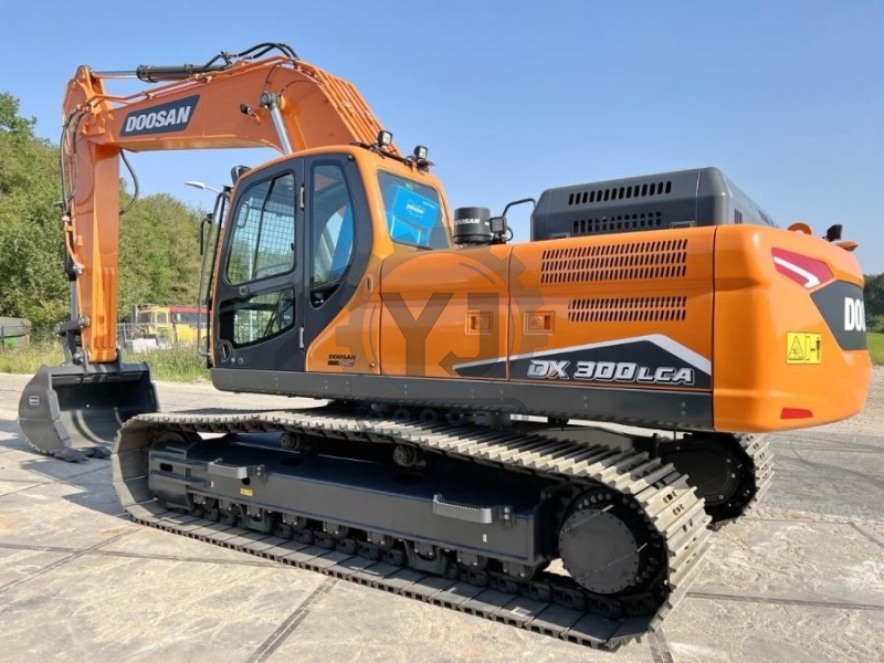 Dx300LC Used Doosan Excavator Equipment For Large Scale Construction