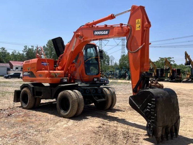 Hydraulic Terrain Wheeled Used Doosan Excavator DH150W 12Tonne