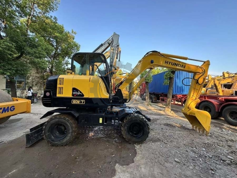 Original Hyundai R60w-7 Pre Owned Mini Excavator Used Wheel Digger 6 Ton