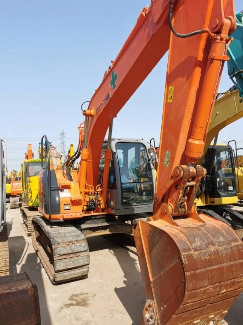 Little Working Hours Used Cheap Hitachi 135 Excavator