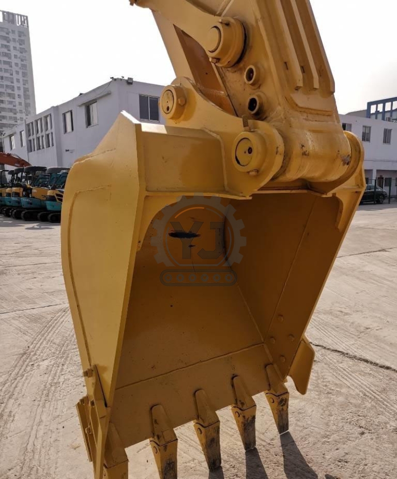 Used Excavators Komatsu PC200-8N1 Original Low Price Crawler Hydraulic Excavator Machinery Japanese Condition Hot Sale
