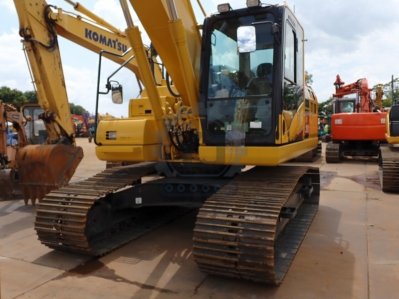 Used Komatsu PC200-11 Excavators  Original Low Price Crawler Hydraulic Excavator Machinery Japanese Condition Hot Sale