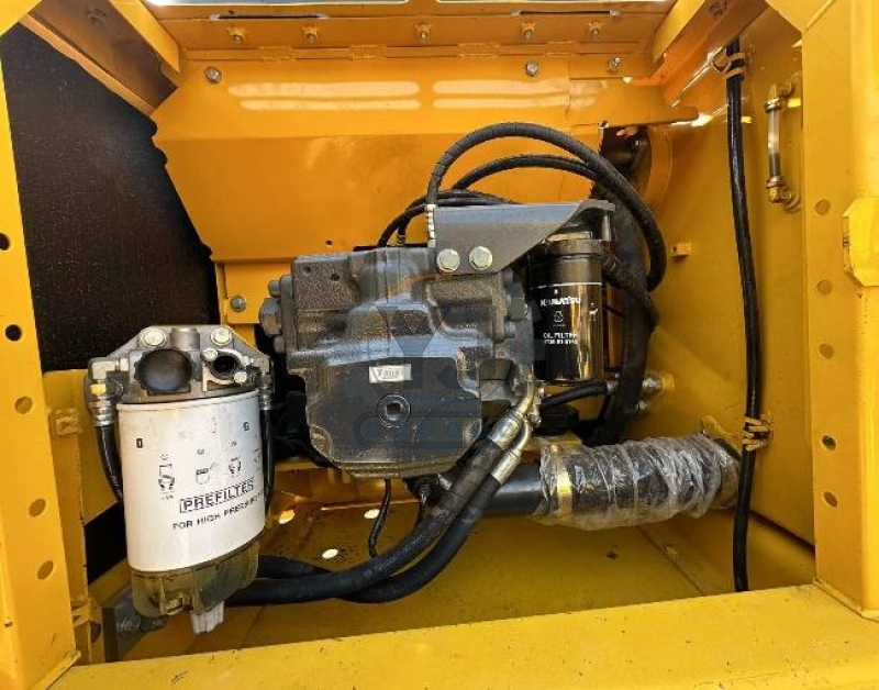 2000KW Engineering Used Komatsu Excavator Equipment PC200-8 19Tonne