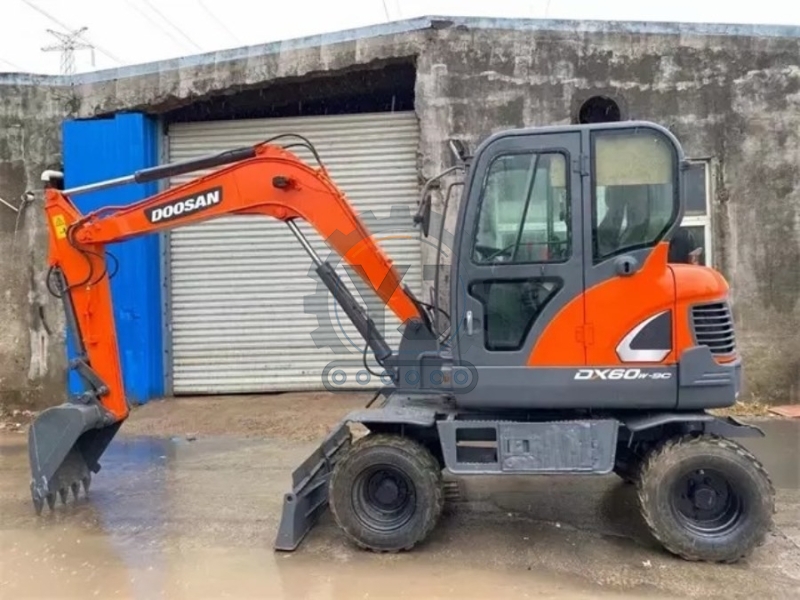 Mini Wheel Used Doosan Excavator DX60W-9C Second Hand 5700KG