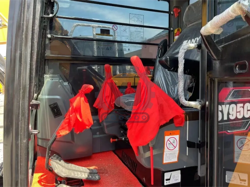 used China Second Hand Sany SY95 9.5ton Mini Excavator for Sale at a low price