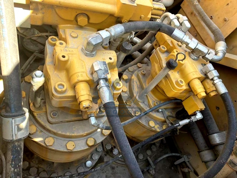 Used CAT Heavy Equipment Crawler Excavator 374d  Digger for Sale