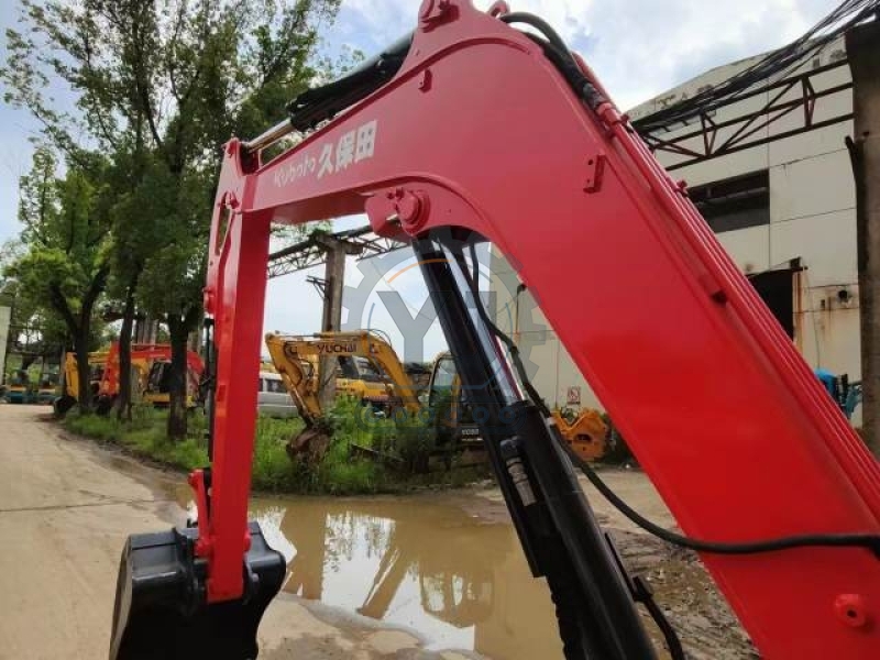 EPA Engine Old Kubota Mini Excavator Second Hand Kx165 5.5 Ton