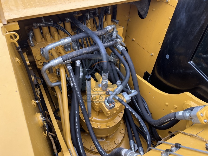 20 Ton Used CAT Excavator 320D Repossessed Earthmoving Equipment