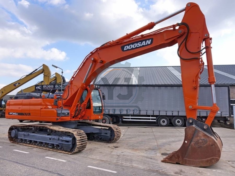 1750KW DX340LC Old Used Doosan Excavator Backhoe Crawler For Digging