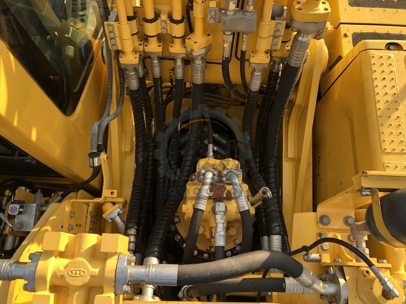 Original Used Japan KOMATSU PC490LC-11 Excavator Second Hand 49 Ton Digger High Quality in Stock
