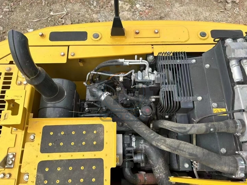 Used komatsu PC110 Original Japan 11Ton High Work Efficiency and Low Working Hours Middle Digger Imported From Japan