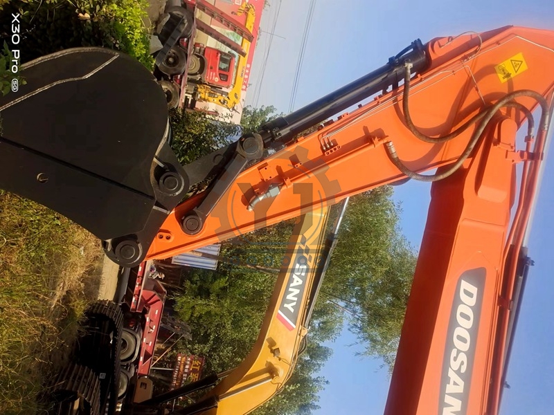 1750KW DX340LC Old Used Doosan Excavator Backhoe Crawler For Digging
