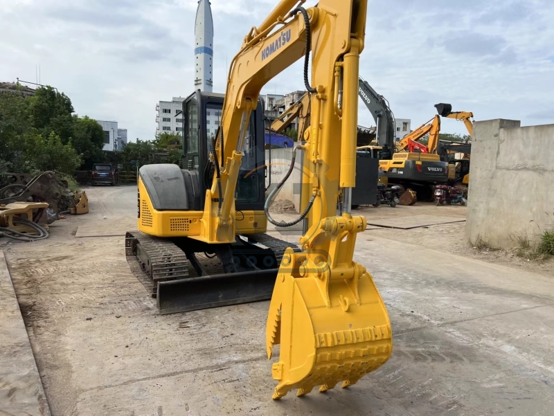 Used KOMATSU PC55MR Excavator 5 Ton Mini Crawler for Household Garden Digger Second-Hand Engine Motor Gear Available