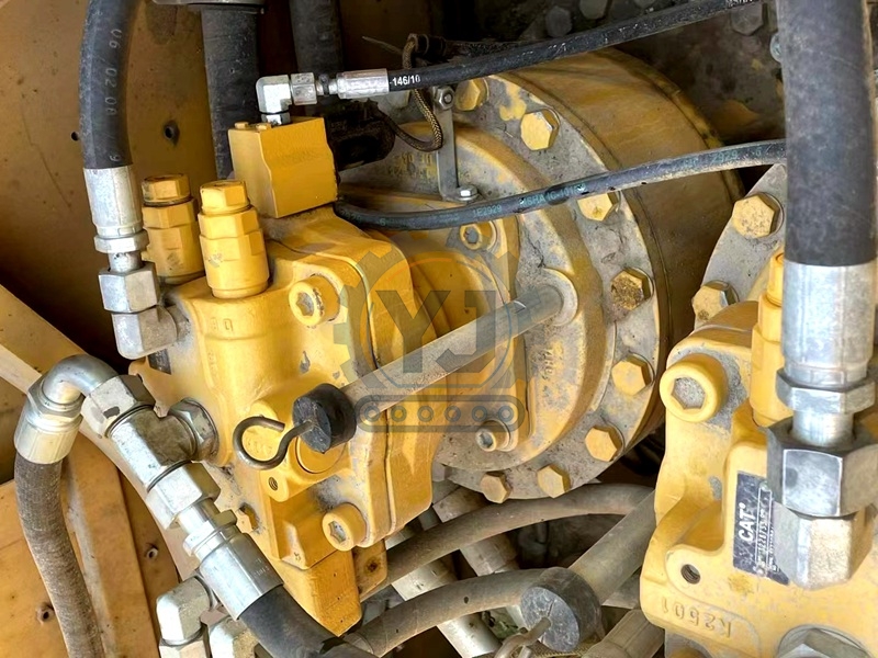 Used CAT Heavy Equipment Crawler Excavator 374d  Digger for Sale
