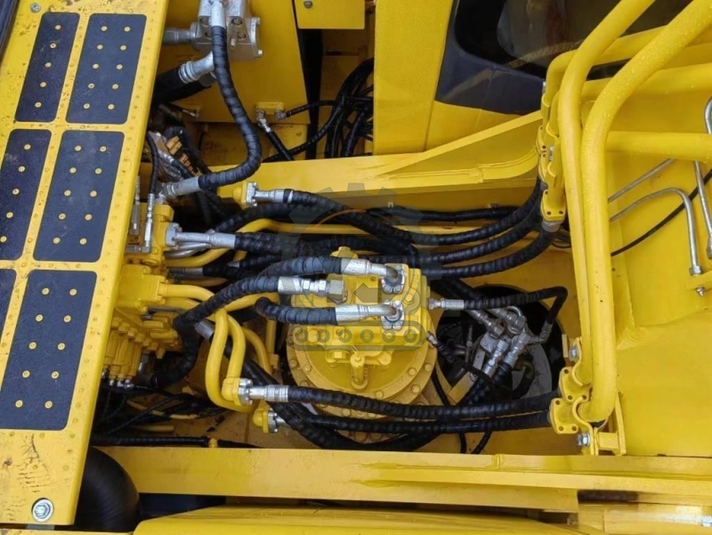 Used KOMATSU PC300-8 300-8 PC300 Excavators PC300-8N1 30 Ton Japan Original Diggers Cheap Price for Sale
