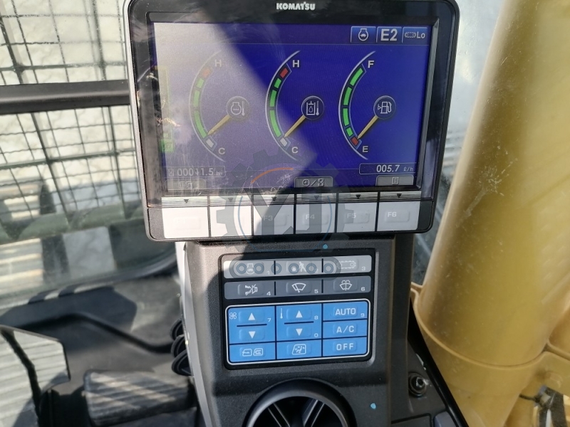 PC210 Price Low Japan Komatsu PC210-10 PC210-10mo Excavator