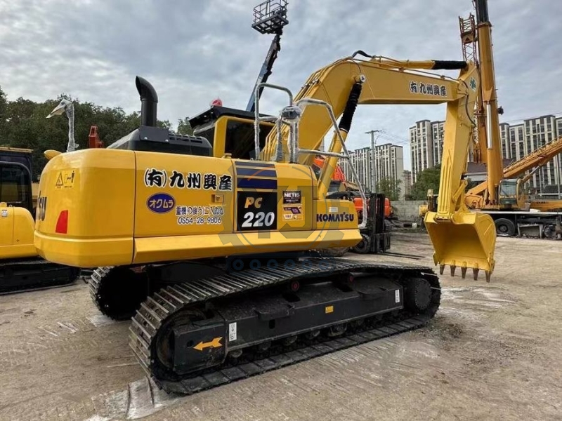 22Ton Used Crawler Excavator Komatsu PC220-8 Secondhand Construction Machinery