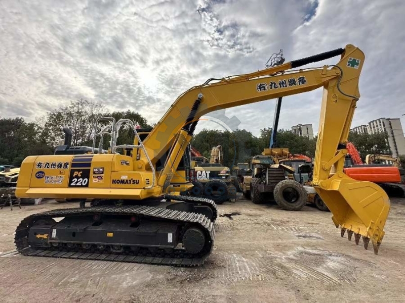 22Ton Used Crawler Excavator Komatsu PC220-8 Secondhand Construction Machinery