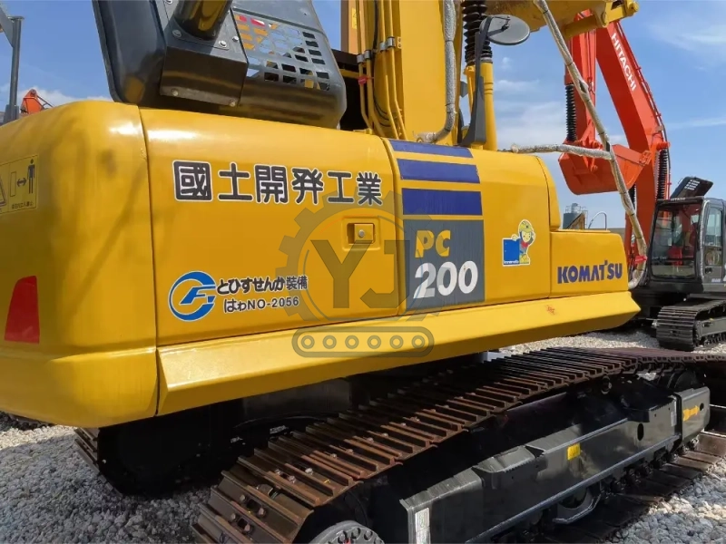 Japanese Hydraulic Used Komatsu PC200-8 Excavator Machine 2000KW 19Tonne