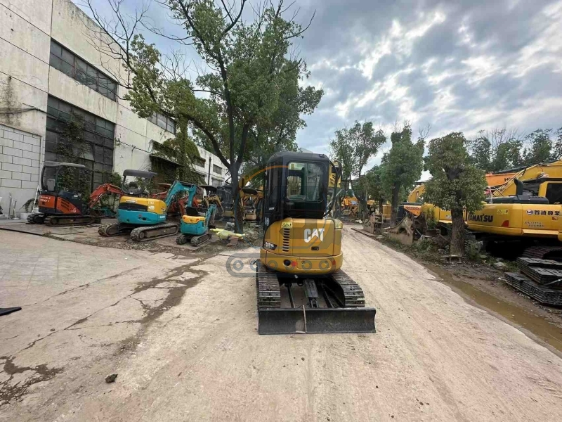 3150KG Caterpillar 303 Mini Used Excavator Second Hand Micro Digger