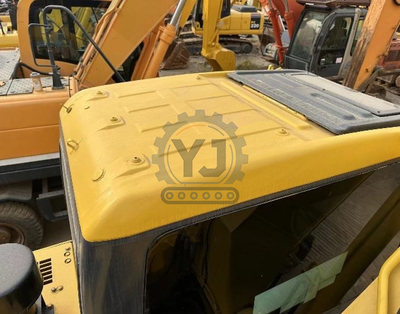 Secondhand Hydraulic Komatsu Mining Excavator Machinery PC220-7 22840KG