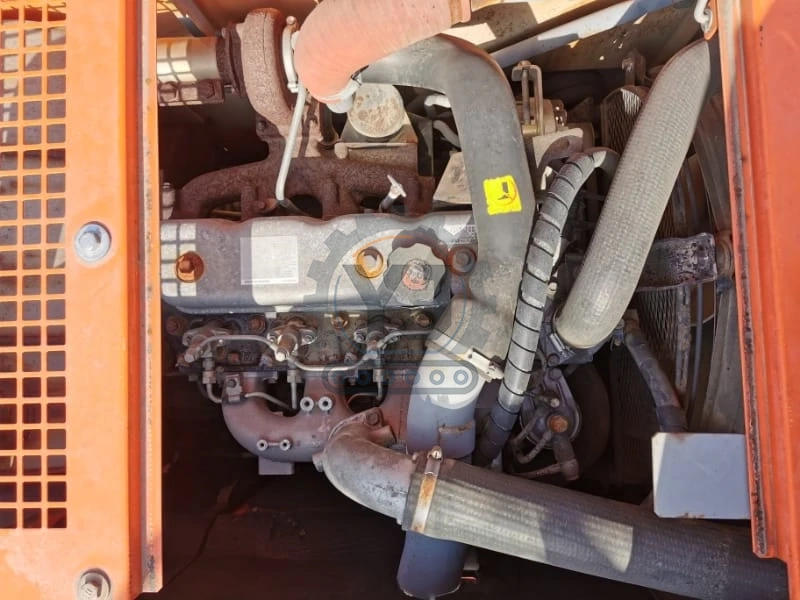 Little Working Hours Used Cheap Hitachi 135 Excavator